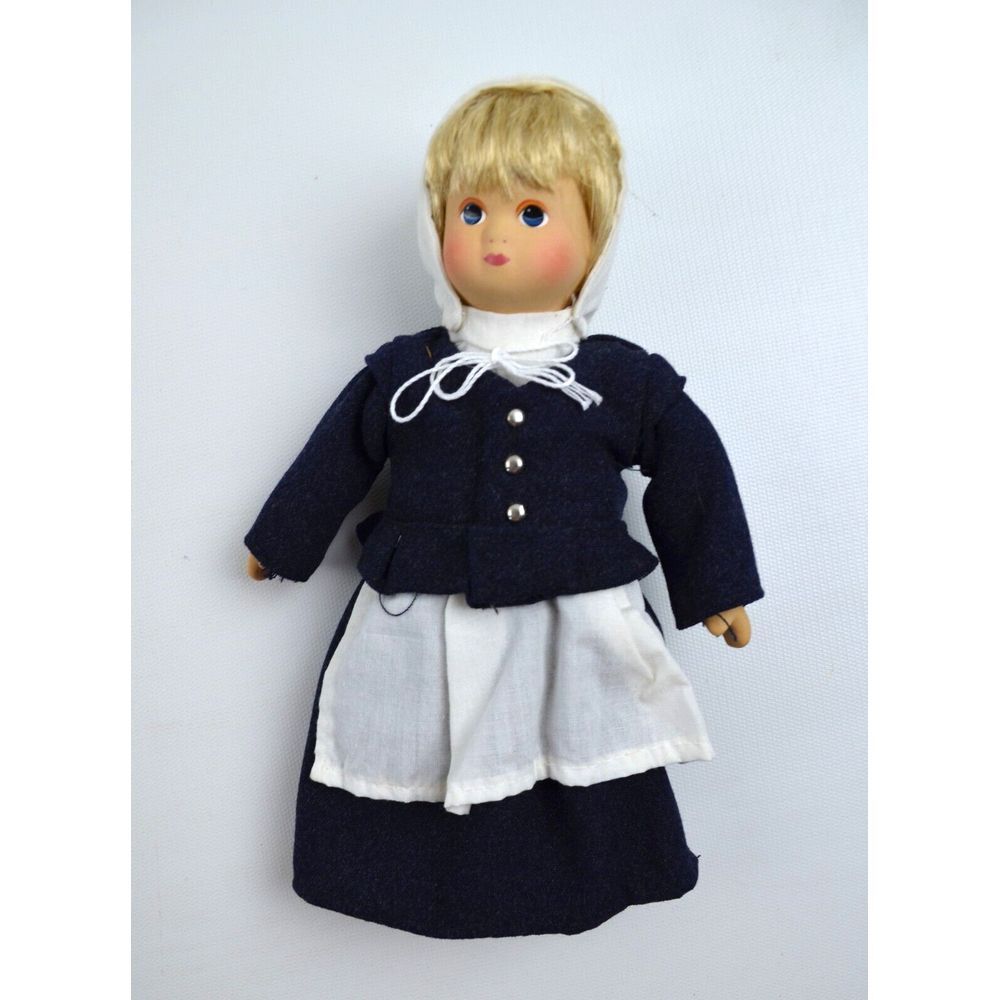 90s Philmoth Plantation Springford 8.5"  Female Doll #1271‎ Porcelain Face Hand